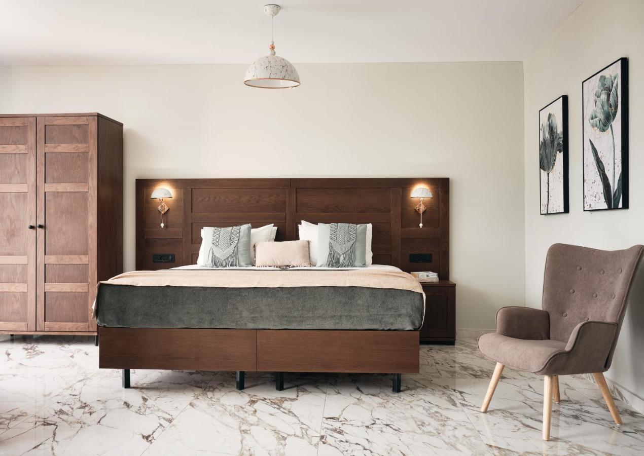 Letsos Hotel Аликанас Екстериор снимка