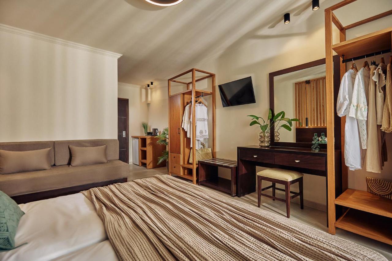 Letsos Hotel Аликанас Екстериор снимка