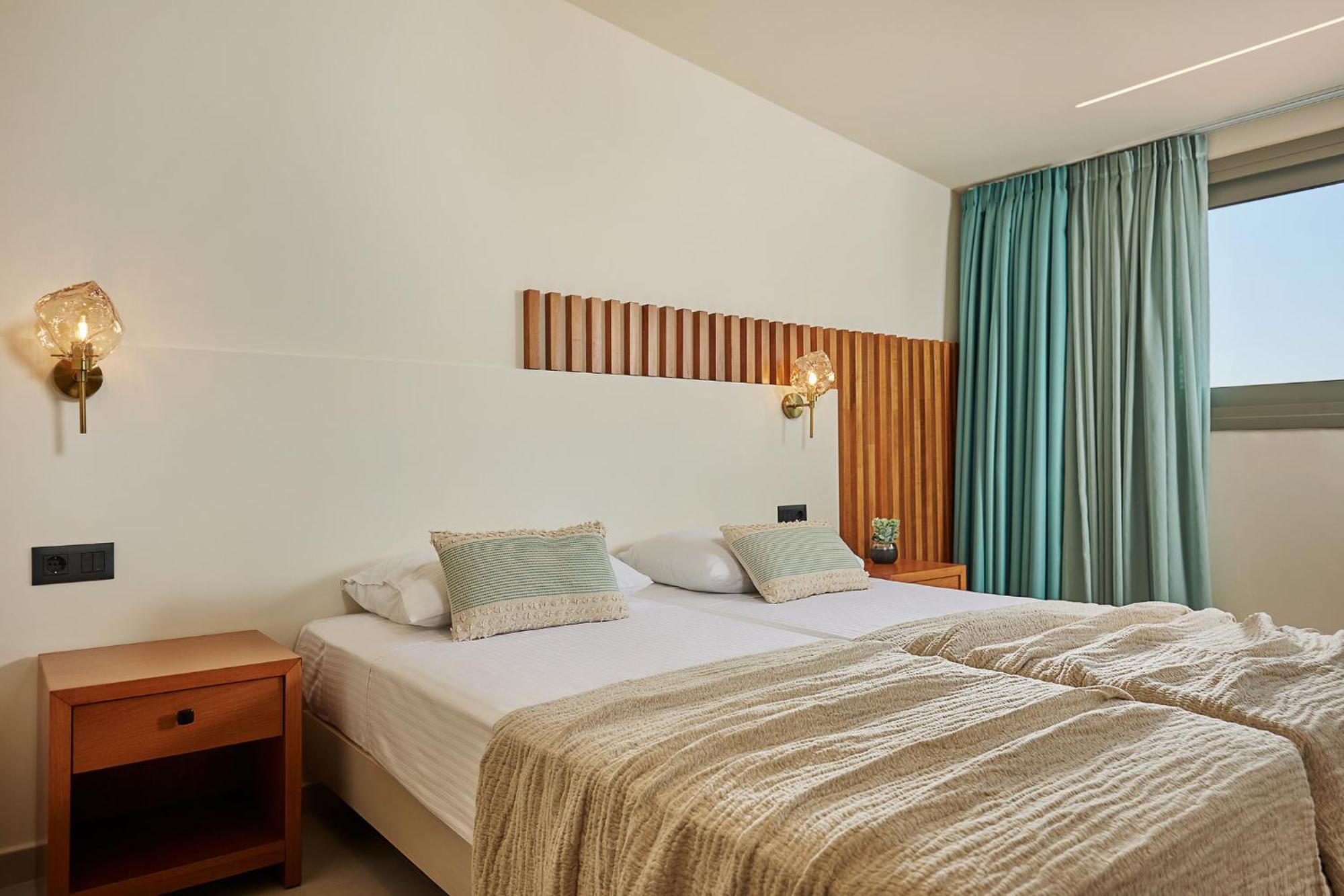Letsos Hotel Аликанас Екстериор снимка